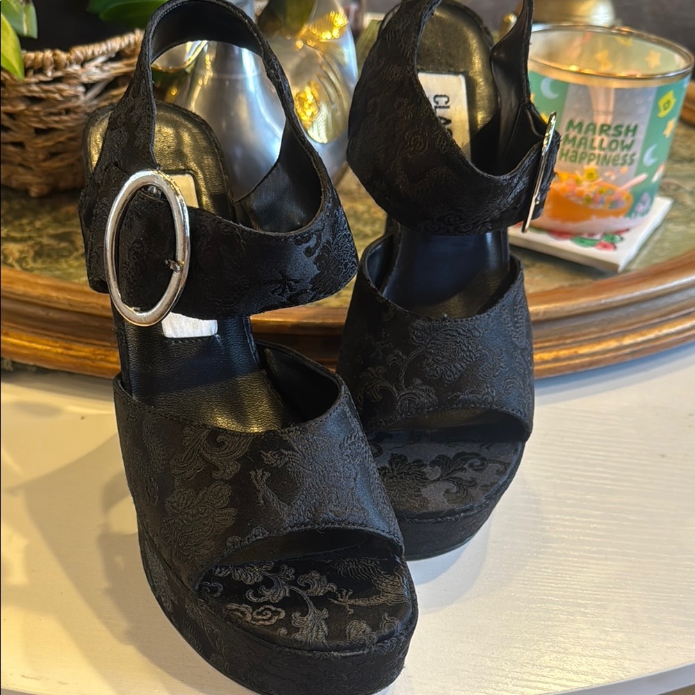Vintage Black Platform Shoes with Chunky Heel
